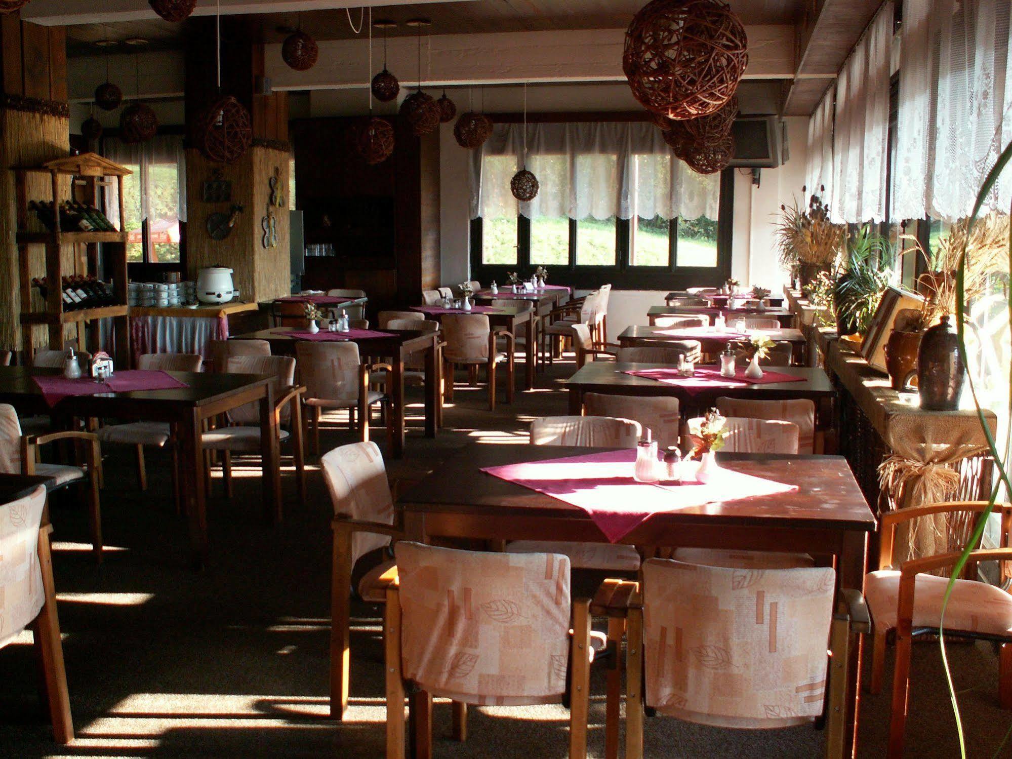 Barbora Hotel Spindleruv Mlyn Exterior photo